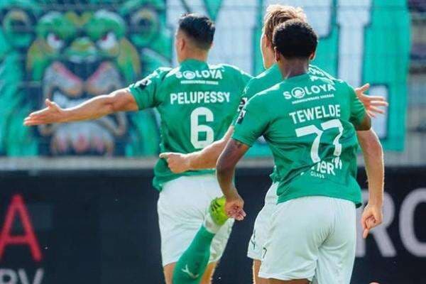 Ivar Jenner dan Joey Pelupessy Kompak Cetak Gol Spektakuler! Ivar Jenner dan Joey Pelupessy Kompak Cetak Gol Spektakuler!