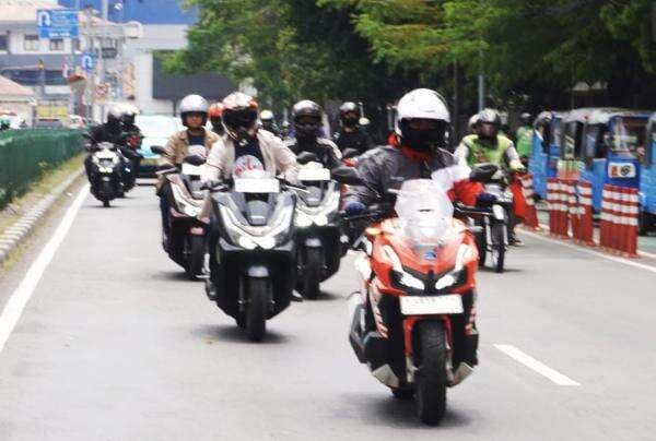 Mahir Ngerem Belum Cukup, Ini 3 Etika Penting Pengendara Motor di Jalan