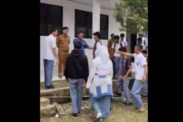 Kronologi Guru di Tanjab Timur Dikeroyok Siswa SMK, Berawal Teguran