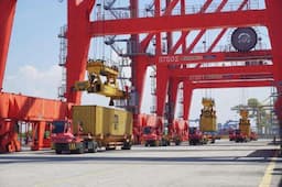 Pelindo Petikemas Optimistis Capai Target 2025, Arus Peti Kemas Tumbuh 5 Persen