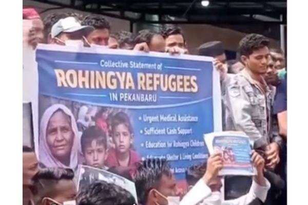 Bantuan Menurun, Ratusan Pengungsi Rohingya Gelar Aksi Demo di Pekanbaru