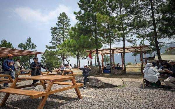 Cafe di Bogor View Bagus, Bikin Betah Buat Leyeh-Leyeh