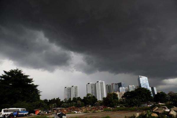 Fenomena La Nina di Akhir Tahun, BMKG Minta Warga Waspadai Banjir hingga Longsor