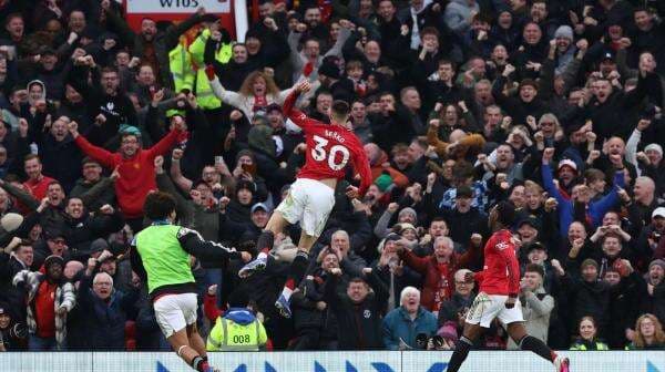 Hasil Liga Inggris 2025-2026: Manchester United 3-2 Fulham, Aston Villa 0-1 Brentford