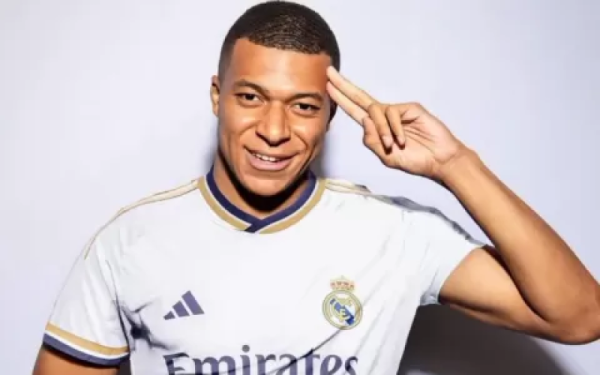 Mbappe Kalahkan PSG di Pengadilan, Dapat Ganti Rugi Rp1,2 Triliun Mbappe Kalahkan PSG di Pengadilan, Dapat Ganti Rugi Rp1,2 Triliun