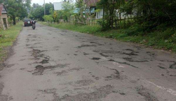 Rawan Kecelakaan! Jalan Rusak di Poros Sinjai-Bulukumba Butuh Perhatian Pemerintah
