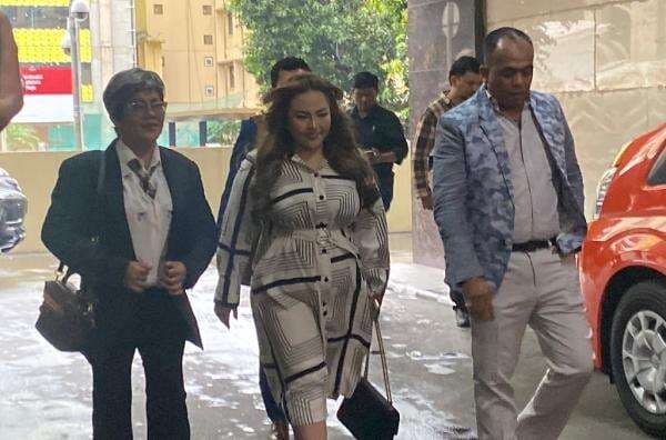 Kasus Pencemaran Nama Baik RK, Lisa Mariana Dicecar 44 Pertanyaan di Bareskrim