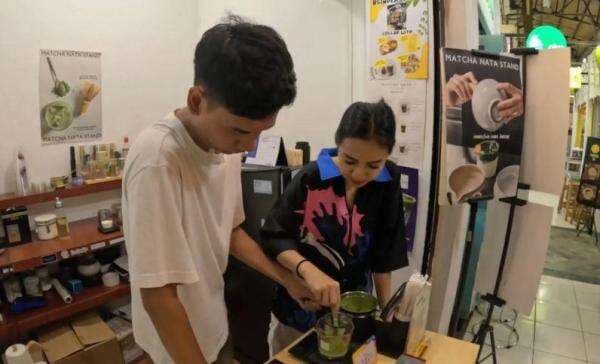 Ngaku Anak Skena Tapi Gagal Bikin Matcha? Azia Bikin Geger Lagi