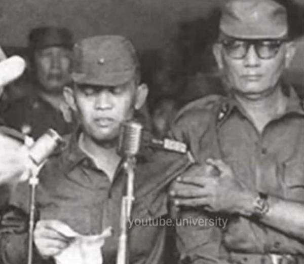 Isi Pidato Jenderal Nasution yang Menyayat Hati Iringi Pemakaman Pahlawan Revolusi saat HUT TNI Isi Pidato Jenderal Nasution yang Menyayat Hati Iringi Pemakaman Pahlawan Revolusi saat HUT TNI