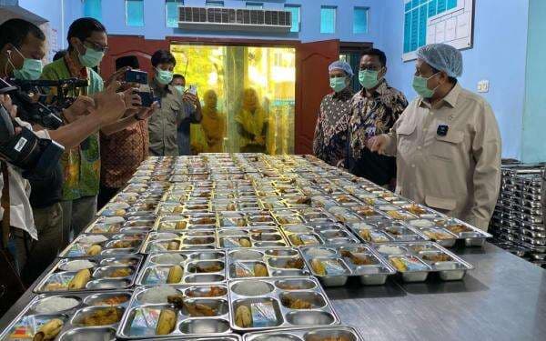 Tinjau Dapur MBG di Jaktim, Kepala BPJPH Pastikan Tak Ada Masalah Pembayaran 