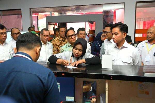 Gibran Cek Langsung Penyaluran BSU di Boyolali, Pastikan Tepat Sasaran