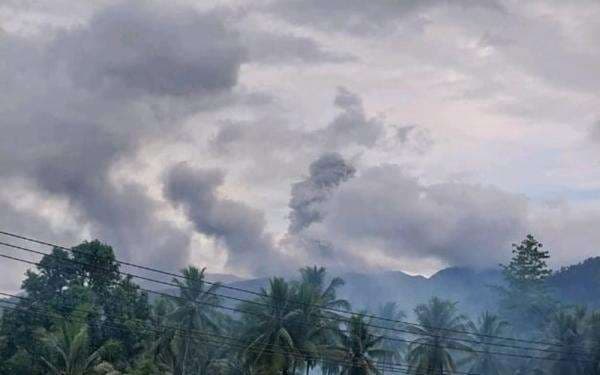 Gunung Dukono di Maluku Utara Erupsi, Luncurkan Abu Vulkanik 1.000 Meter 
