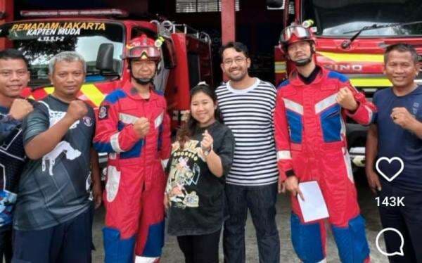 Jari Membengkak, Kiky Saputri Minta Bantuan Damkar Lepas Cincin Jelang Lahiran