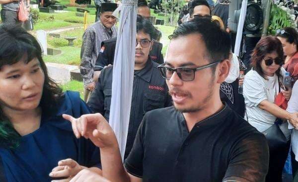 Almarhum Ray Sahetapy Bangga Punya Anak Tuna Rungu, Surya Siap Wujudkan Wasiat sang Ayah