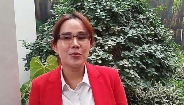 Selebgram Isa Zega Nekat Angkat Alquran dan Tantang Sumpah Pocong di Persidangan