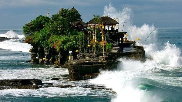 Wamen Pariwisata Sebut 50 Persen Wisman Pilih Wisata ke Bali