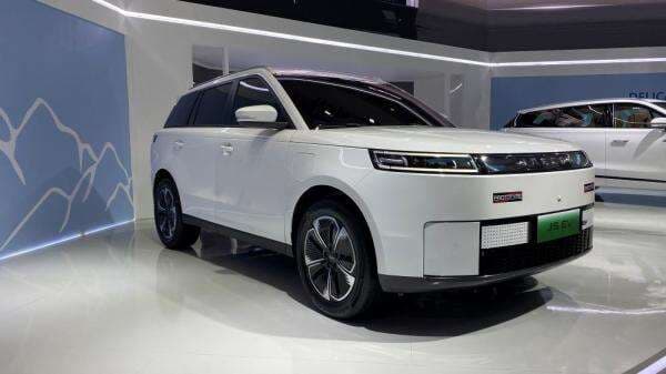 Luncurkan Mobil Listrik di Indonesia, Jaecoo Pastikan Kesiapan SPKLU Fast Charging