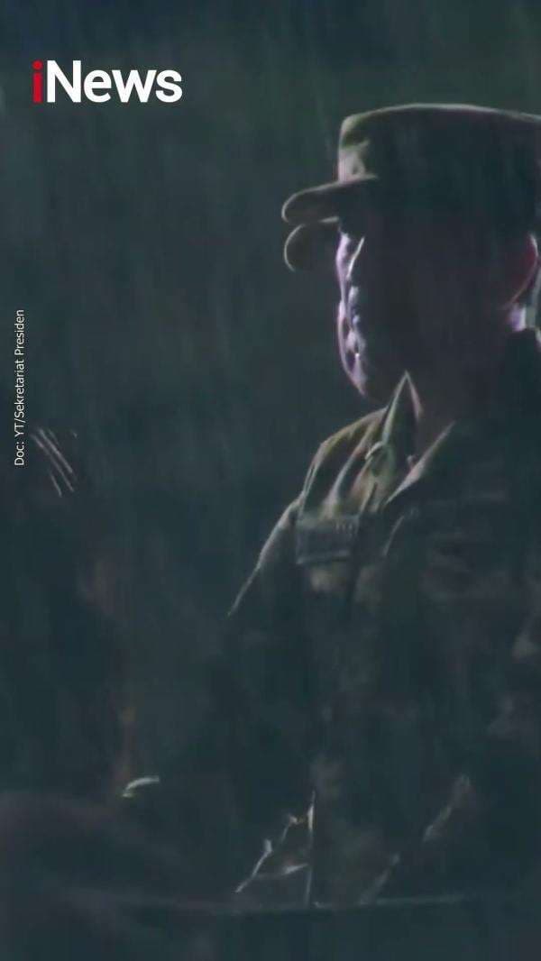 Momen Jokowi Hadiri Parade Senja Retret Kepala Daerah