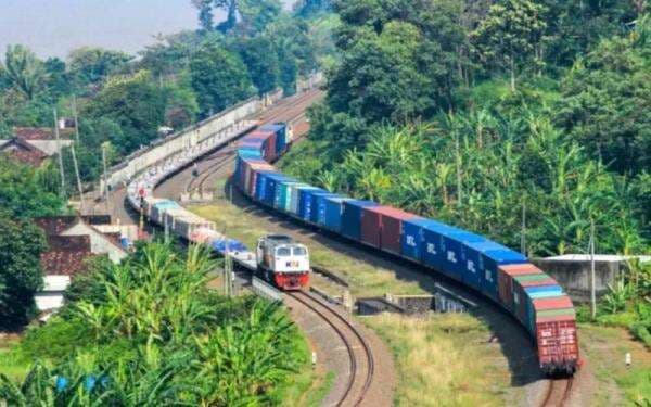 KA Logistik Angkut 2.500 Ton Barang Selama Angkutan Lebaran 2025 