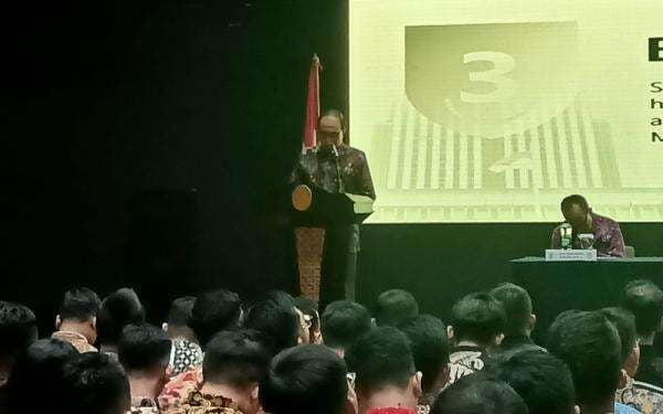 Ketua MA Ingatkan Hakim Baru Tak Perlu Ketuk Pintu Pimpinan Jika Ingin Naik Jabatan Ketua MA Ingatkan Hakim Baru Tak Perlu Ketuk Pintu Pimpinan Jika Ingin Naik Jabatan