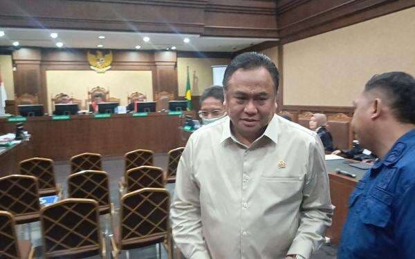 Sidang Lanjutan Tom Lembong, Rahmat Gobel Tegaskan Tak Pernah Impor Gula saat Jabat Mendag Sidang Lanjutan Tom Lembong, Rahmat Gobel Tegaskan Tak Pernah Impor Gula saat Jabat Mendag