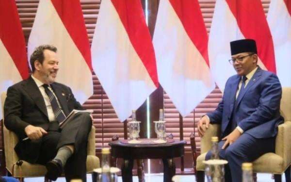 Menlu Terima Kunjungan Dubes Swedia, Bahas Investasi hingga Kerja Sama Transisi Energi