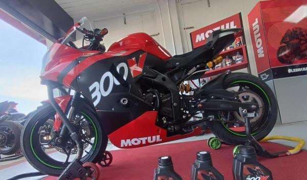 Kurangi Gesekan Mesin, Ini Perbedaan Pelumas Sintetis Ester dan Konvensional