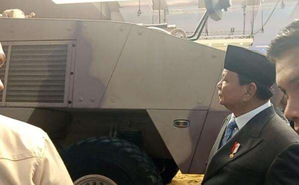 Prabowo Lirik Tank Rabdan 8x8 IFV Buatan EDGE Group di Indo Defence Prabowo Lirik Tank Rabdan 8x8 IFV Buatan EDGE Group di Indo Defence