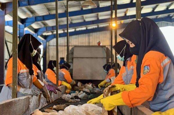 SIG (SMGR) Manfaatkan 10 Ton Sampah Olahan dari Jombang untuk Bahan Bakar