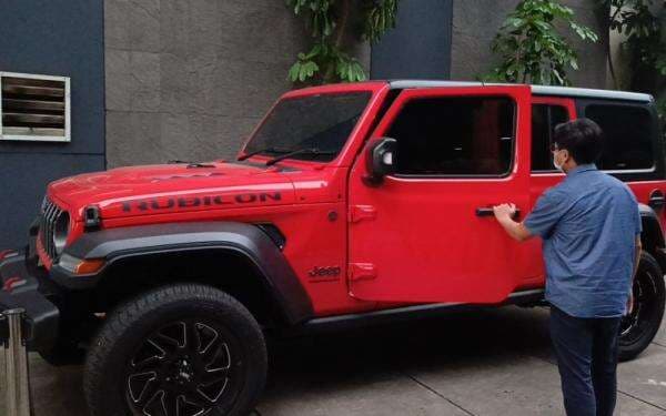 KPK Pamerkan Rubicon Seharga Rp2,3 Miliar yang Diminta Dirut Inhutani V