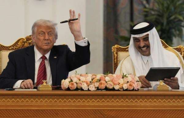 Trump Kaget Dikawal Banyak Unta di Qatar: Sudah Lama Tak Lihat seperti Ini!
