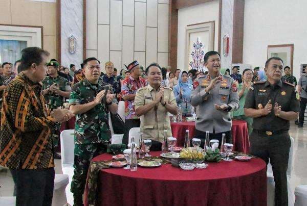 Perkuat Sinergi, Kapolda Kalteng Hadiri Bakti Sosial HUT ke-80 TNI di Kodam XXII Tambun Bungai
