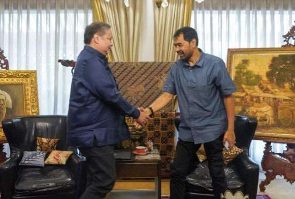 Menko Airlangga Bertemu Gubernur Aceh Mualem, Bahas Penghapusan Bunga Debitur KUR Terdampak Bencana Menko Airlangga Bertemu Gubernur Aceh Mualem, Bahas Penghapusan Bunga Debitur KUR Terdampak Bencana