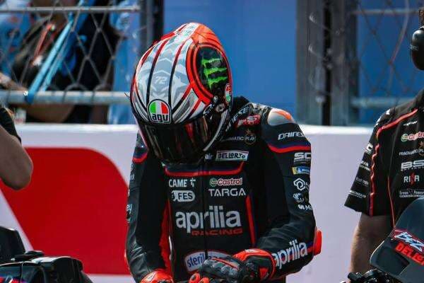 Marco Bezzecchi Menyesal Tabrak Marc Marquez hingga Cedera di MotoGP Mandalika 2025