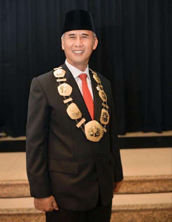 Kenangan dan Mimpi Besar Ade Maman, Dulu Anak Desa, Kini jadi Rektor Unsika