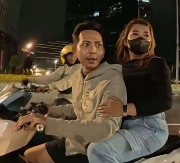 Viral Pemotor Merokok saat Berkendara, Ngamuk saat Ditegur