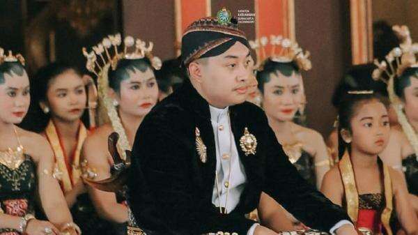 Gusti Purbaya Dinobatkan Jadi Raja Keraton Solo Hari Ini, Sultan HB X dan Jokowi Diundang Gusti Purbaya Dinobatkan Jadi Raja Keraton Solo Hari Ini, Sultan HB X dan Jokowi Diundang