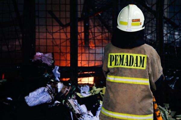 Kebakaran Permukiman Warga di Cideng, 5 Orang Terluka dan 1 Tewas