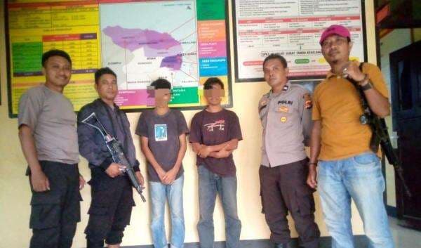 2 Pelaku Pencurian Dievakuasi dari Kepungan Massa, Satu Diantara Anak Dibawah Umur Curi Tomat 2 Pelaku Pencurian Dievakuasi dari Kepungan Massa, Satu Diantara Anak Dibawah Umur Curi Tomat