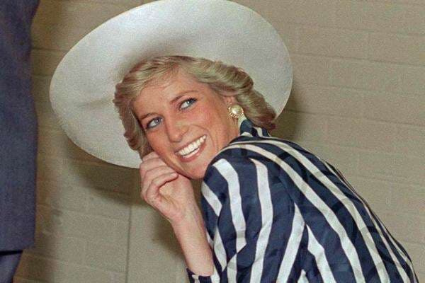 Catatan Gelap Putri Diana: Depresi, Percobaan Bunuh Diri, dan Harapan untuk Anak Catatan Gelap Putri Diana: Depresi, Percobaan Bunuh Diri, dan Harapan untuk Anak