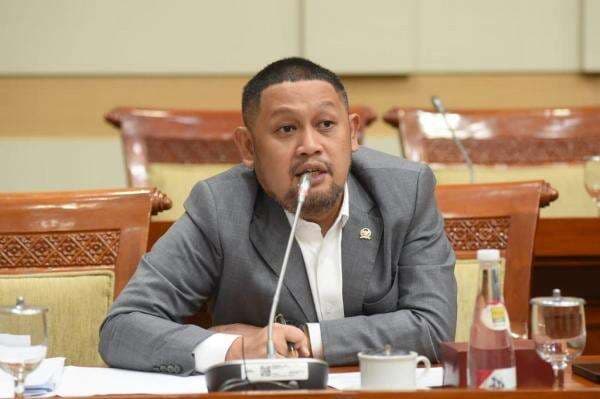 Matel Tewas Dikeroyok, Anggota DPR Minta OJK Hapus Aturan Tagih Utang lewat Debt Collector Matel Tewas Dikeroyok, Anggota DPR Minta OJK Hapus Aturan Tagih Utang lewat Debt Collector