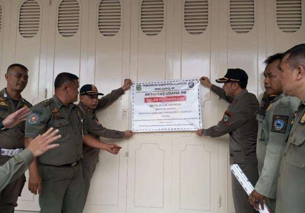 Tak Kantongi Izin Usaha, Satpol PP Kuningan Hentikan Paksa Operasional Toko Modern Tak Kantongi Izin Usaha, Satpol PP Kuningan Hentikan Paksa Operasional Toko Modern