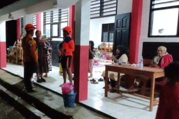 Banjir 1 Meter Rendam Pandeglang Banten, Ratusan Warga Mengungsi