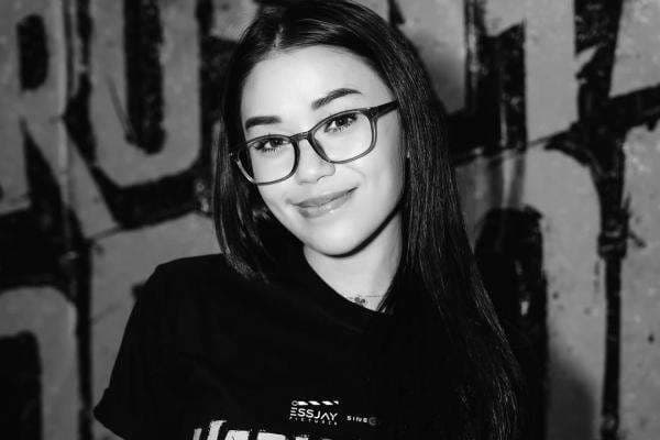 Jenazah Lula Lahfah Tinggalkan Rumah Duka RSUP Fatmawati