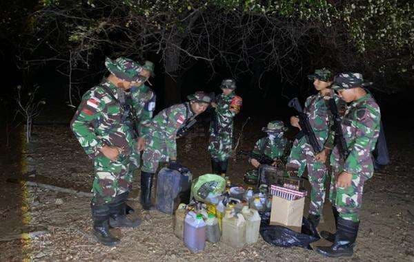 Satgas Pamtas RI-RDTL Sektor Barat Gagalkan Penyelundupan dalam Operasi Ambush di Wini Satgas Pamtas RI-RDTL Sektor Barat Gagalkan Penyelundupan dalam Operasi Ambush di Wini