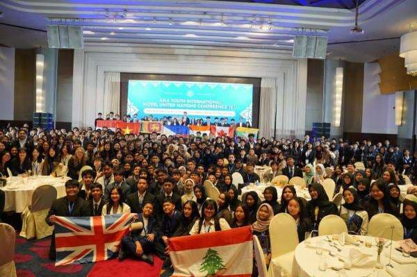 Ratusan Anak Muda dari Puluhan Negara Belajar Diplomasi di AYIMUN 19th