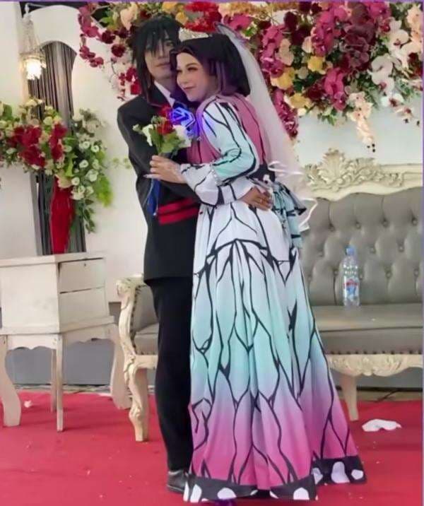 Viral! Pengantin di Tasikmalaya Gelar Pernikahan Pakai Konsep Cosplay Anime Demon Slayer
