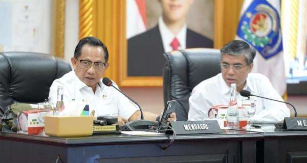 Mendagri Sebut Gubernur Pegang Peran Sentral Tetapkan UMP hingga UMSK 2026