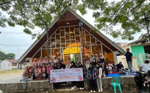 Aksi Sosial IKWI Karawang, Bagikan Nutrisi Balita di Posyandu Kencana 7