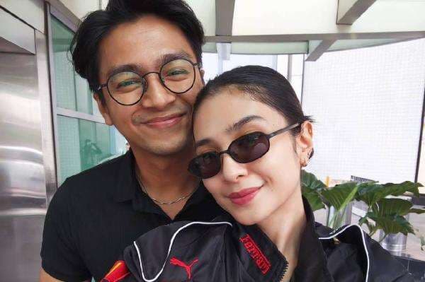 Rahasia Rumah Tangga Harmonis ala Mikha Tambayong dan Deva Mahenra